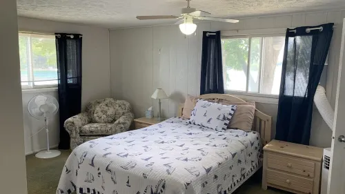 Private Frontage on Beautiful Silver Lake!