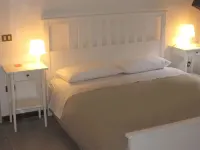 ANCIENT COURT DWELLING MEME'S CIN EN017169C1ZJZHTBAK