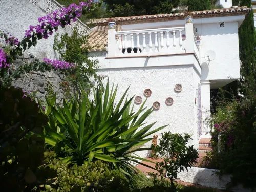 chalet bougainvillea sea view 500 m. from the beach available wifi