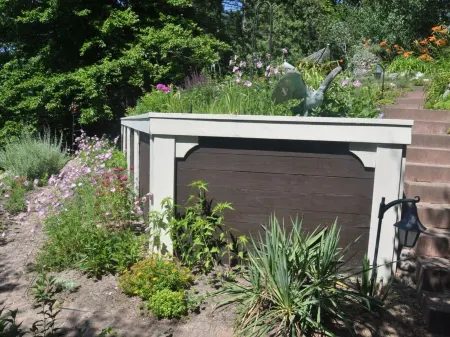 Fantastic Torch Lake Waterfront Cottage B ~ Tennis Court ~ Kayaks And SUP's!