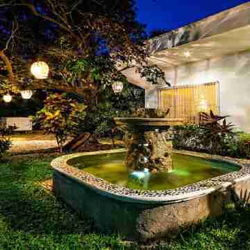 BIG! 3BR Home Fully Equipped, Pool, Gardens & WiFi Hotel Exterior