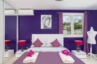 Kaju Pool House, close to the beach