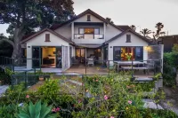 Waiheke Beach Villa Oneroa Отели в г. Онероа