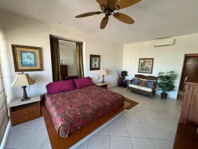 Great Location! Large 2-bdr, 2.5 bath & office in Romantic Zone, Puerto Vallarta 住宿飯店
