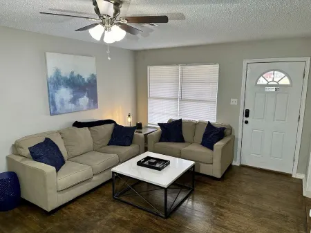 Brand new- just remodeled! Adjustable base beds! Close to Ft. Sill!High end Home