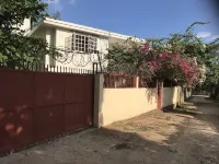 Vacation rental house Hotels near Ed'H