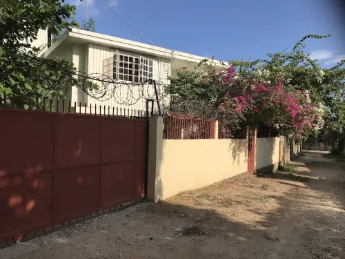 Vacation rental house Hotels in Jacmel