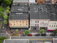 Historic loft in the shopping center of downtown Savannah