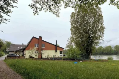 Vacation apartment on the Rhine Отели в г. 