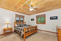 Dream Lake House Hotels in Adams County