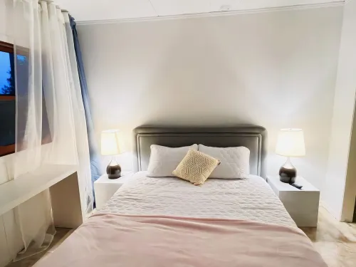 Lake Huron Getaway: Cozy Cottage, Private Access, Second-Row Location