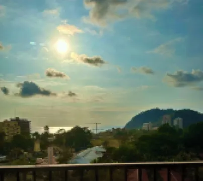 Ocean & Mountain View -2 Bedroom apartment