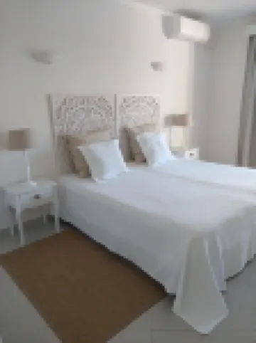 Three Palms Apartment