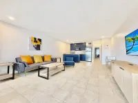 Spacious-Beachfront Condo with WiFi, Pool, Tennis, AC