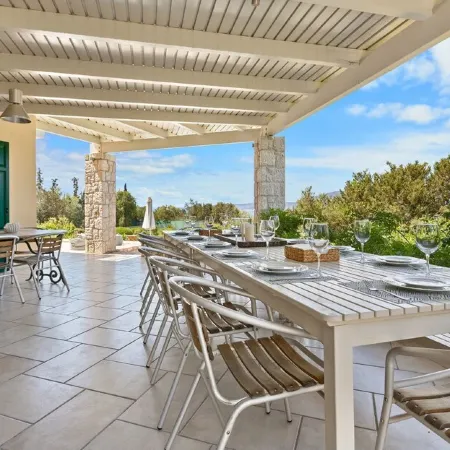 Luxury Beachfront Villa Aria - Pool, Tennis, Sunset Views & Seaside Adventures!!