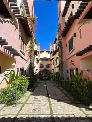 Sueño Escondido-West Bay Beach