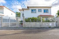 Leuzea Villa, Seixal, Setubal