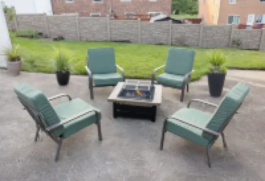 Cozy 2BR Apartment, 5-10 Min to Cincinnati!