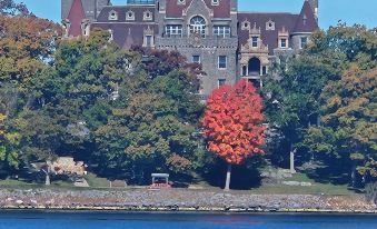 Capt. Thomson's Resort