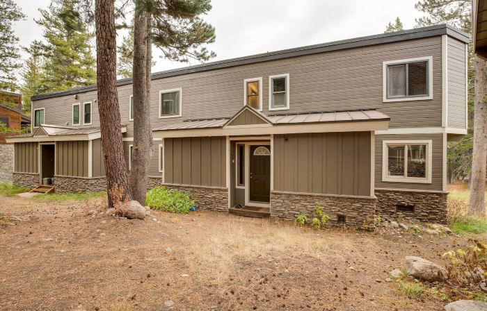 Mountain Condo w/ Fireplace in Kirkwood Ski Resort