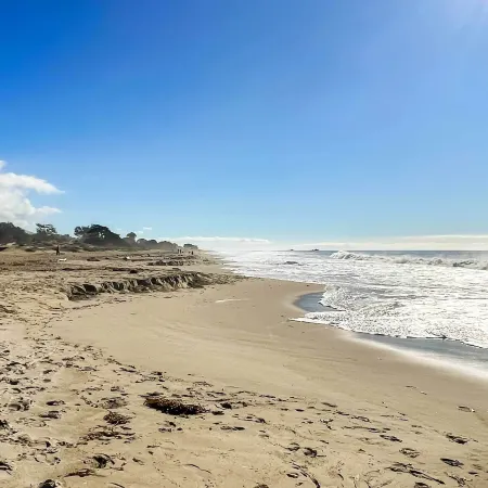 Quiet Carpinteria Cottage by Town and Beaches