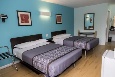 Relax Inn Front Royal فنادق في Warren County