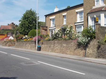 The Beaumont Отели в г. Линстед вит Кингсдаун