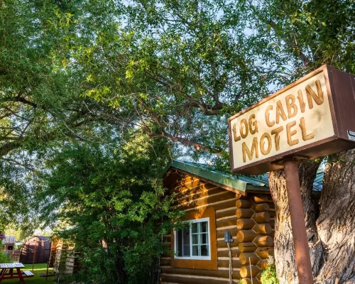 Log Cabin Motel Hotels in Sublette County