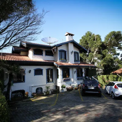 科里納家庭旅館旅館 格拉馬杜有頂街道（Covered Street）附近的飯店