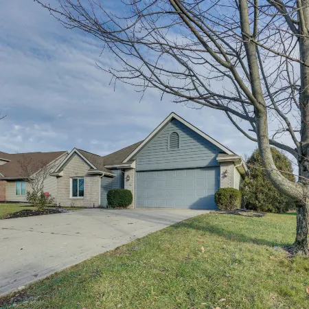 Tranquil Fort Wayne Home 7 Mi to Downtown