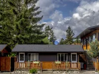 Piccadilly Motel Hotels in Radium Hot Springs