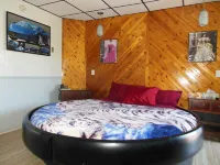 Motor Court Motel فنادق في Middlesex County