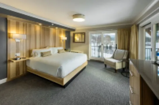 Center Harbor Inn Hotels in Belknap County