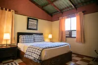Altocerro Villas Hotel & Camping فنادق في كونستانزا