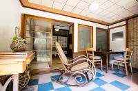 Guest House Kura Hotels in Obuse
