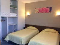 Delfotel Hotels in Marcilly-la-Gueurce