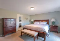 Quail on Sunset 4 Bedroom Home by Redawning