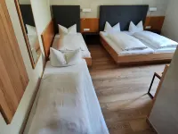 Gasthof Zahler Hotel a Jettingen-Scheppach