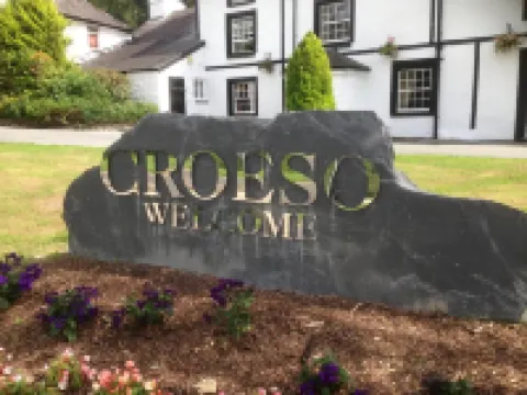 Brigands Inn Hotels in 