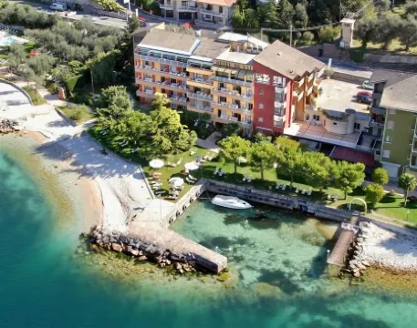 Hotel du Lac - Relax Attitude Hotel