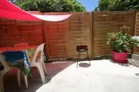 Nice F2 with terrace and private pool