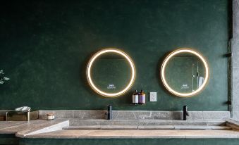 Colorful & Lively Centro Gem 5Br, Rooftop Patio