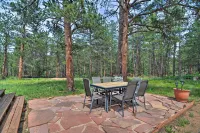The Pinecone Palace w/ Hiking Trail Access! - Homestays