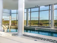 Azure Towers Hotels in Punta Ballena
