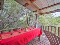 Cedar Falls Cabin Nestled by Honey Creek Hotels in Murray County