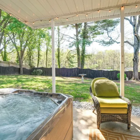 Pet-Friendly Roanoke Retreat w/ Theater