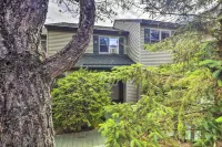 Lake Placid Gem w/ Patio & Views < 1 Mi to Beach! - Beach
