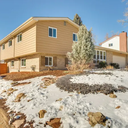 9 Mi to Dtwn: Quiet South Denver Apartment