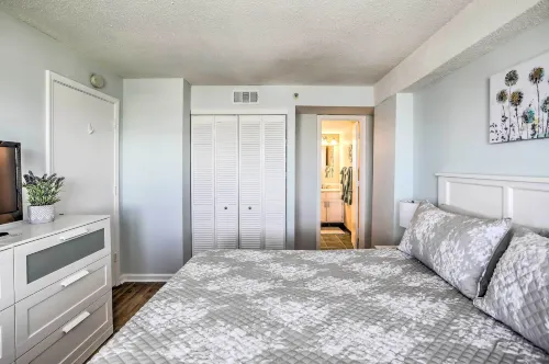 North Myrtle Beach Oceanfront Condo w/ Pool! - Wifi