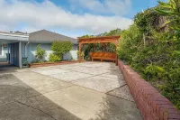 Stunning Bay-View Home in Kensington! Hotels in Kensington